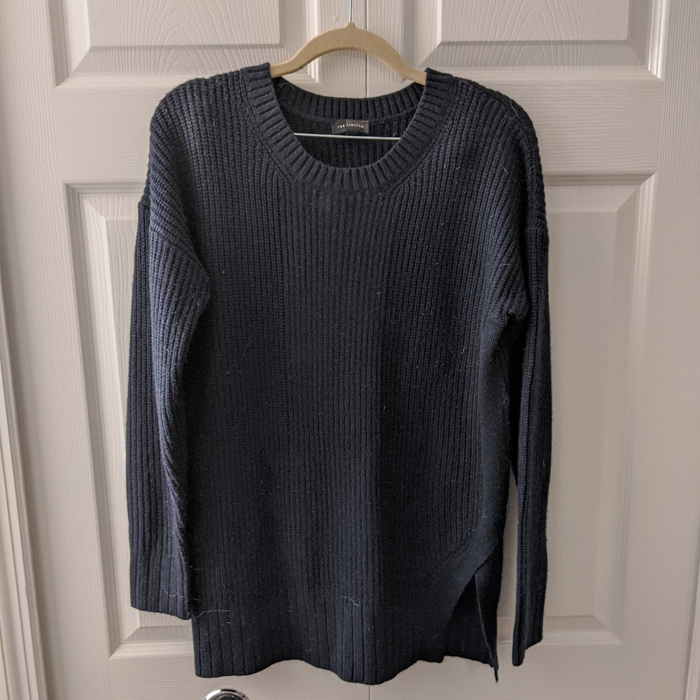 ⭐Navy sweater The Limited